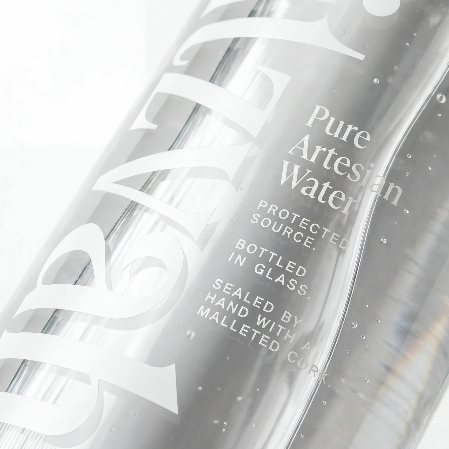 Zero Microplastic Pure Artesian Water